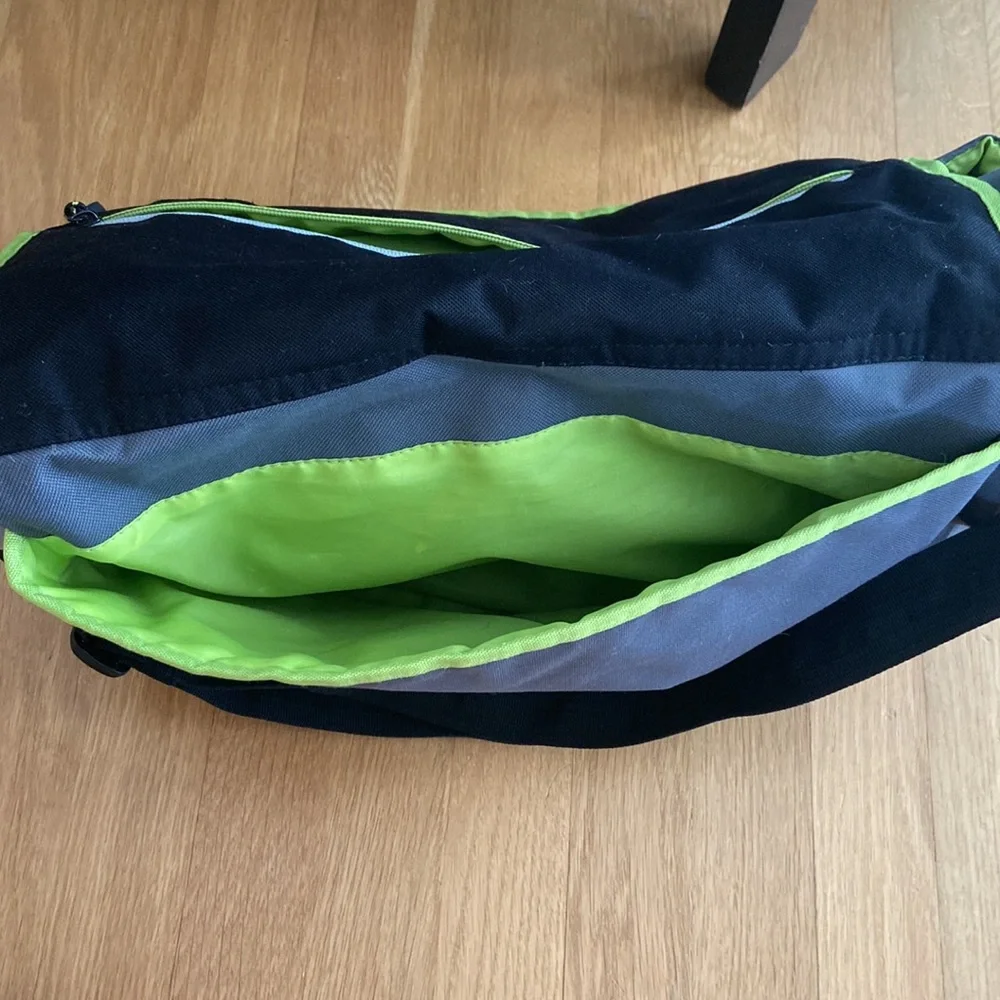 Eddie Bauer Adjustable Strap/ Many Compartments Baby Bag
